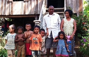 tb_cambodia_family