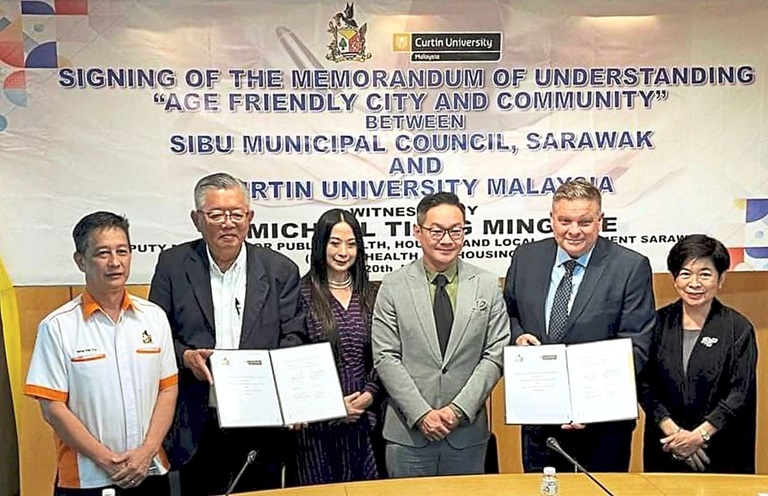 Signing of The Memorandum of Understanding of Age-Friendly City and Community between Sibu Municipal Council, Sarawak and Curtin University Malaysia